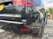 Land Rover Discovery D300 HSE Panel Van - Rear Seat Conversion / Black Pack 27