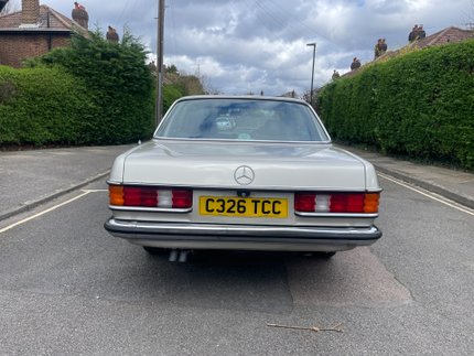 Mercedes-Benz W123 280CE 8