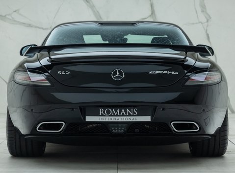 Mercedes-Benz SLS AMG GT FINAL EDITION 10