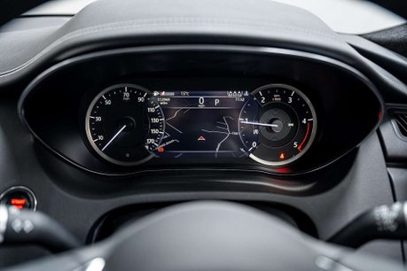 Jaguar E-Pace 2.0 D204 MHEV R-Dynamic Black SUV 5dr Diesel Auto AWD Euro 6 (s/s) (204 ps) 38