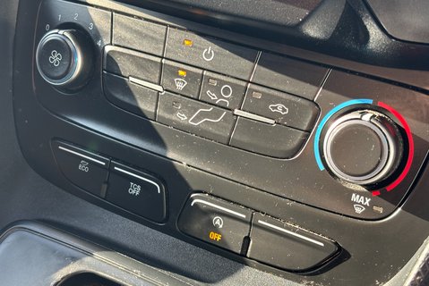 Ford Transit Connect 220 Leader DCIV Selectshift Auto - Sat Nav / 5 Seats / Rear Camera 23