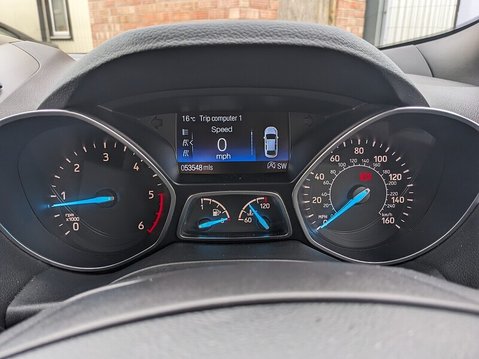 Ford Kuga ST-LINE TDCI 29