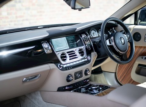 Rolls-Royce Wraith 15