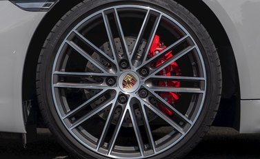 Porsche 718 Cayman GTS 10