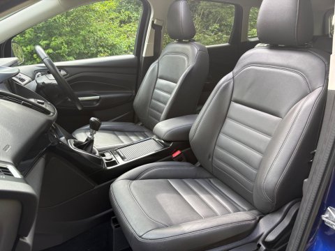 Ford Kuga TITANIUM X TDCI 4