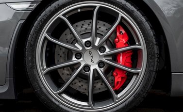 Porsche Cayman GT4 10