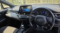 Toyota C-HR 1.8 VVT-h Icon SUV 5dr Petrol Hybrid CVT Euro 6 (s/s) (122 ps) 33