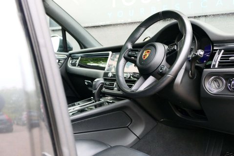 Porsche Macan 2.9 Macan S Semi-Auto 4WD 5dr 29