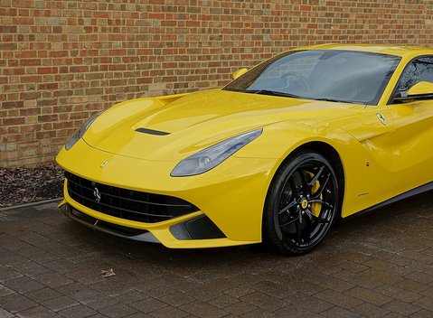 Ferrari F12 Berlinetta 13