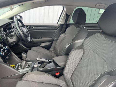 Renault Megane 1.5 Blue dCi Play Sport Tourer Euro 6 (s/s) 5dr 29