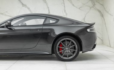 Aston Martin V12 Vantage S 47