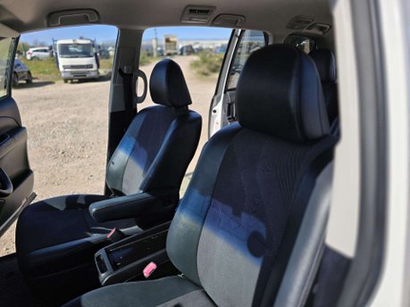 Toyota Estima Auto+Petrol+LowMiles+7Seater 38