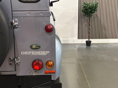 Land Rover Defender 2.4 TDCi Hard Top SUV 4WD SWB Euro 4 3dr 57