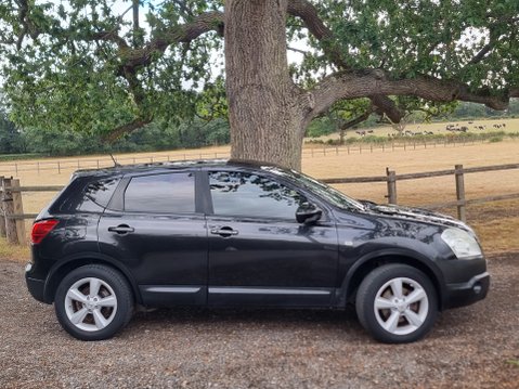 Nissan Qashqai TEKNA Just Serviced New MOT 3