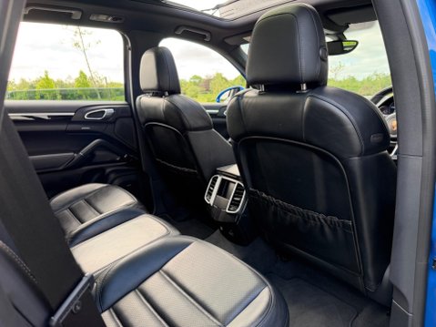 Porsche Cayenne 4.2 TD V8 S TiptronicS 4WD Euro 6 (s/s) 5dr 50