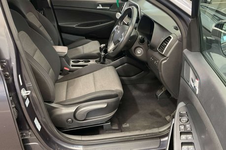 Hyundai TUCSON 1.6 CRDi MHEV SE Nav SUV 5dr Diesel Hybrid Manual Euro 6 (s/s) (115 ps) 10