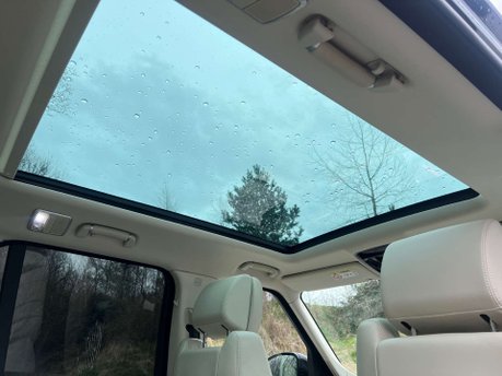 Land Rover Range Rover 3.0 Range Rover Vogue TDV6 Auto 4WD 5dr 27