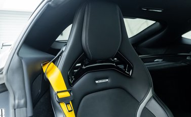 Mercedes-Benz AMG GT R Premium 12