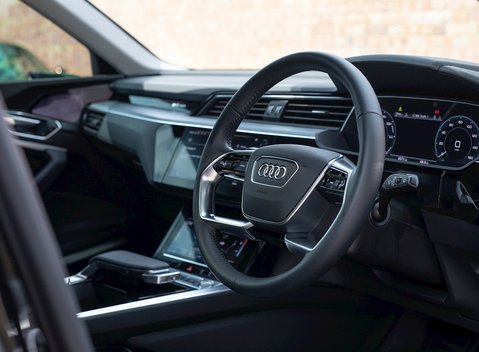 Audi E-Tron 55 Quattro Launch Edition 11