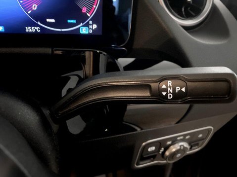 Mercedes-Benz GLA 1.3 GLA200h MHEV Sport (Executive) SUV 5dr Petrol Hybrid 7G-DCT Euro 6 (s/s 16
