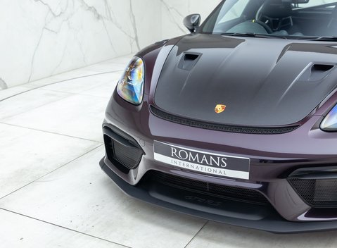 Porsche Cayman GT4 RS (718) 36