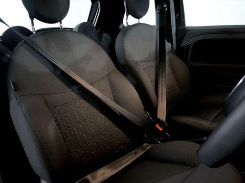 Fiat 500 1.0 MHEV Hatchback 3dr Petrol Manual Euro 6 (s/s) (70 bhp) Air Con - Bluet 11
