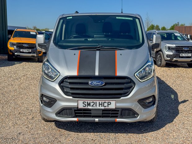 Ford Transit Custom SWB L1H1 Low Roof Sport 290 Air Con Alloys SELECT 3