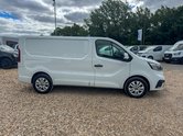 Renault Trafic AUTO SWB L1H1 Low Roof LL31 Air Con Alloys Cruise Nav EURO 6 4