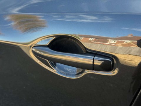 Nissan Qashqai 1.2 DIG-T n-tec 2WD Euro 6 (s/s) 5dr 27