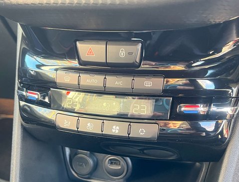 Peugeot 208 1.2 208 GT Line S/S 5dr 32