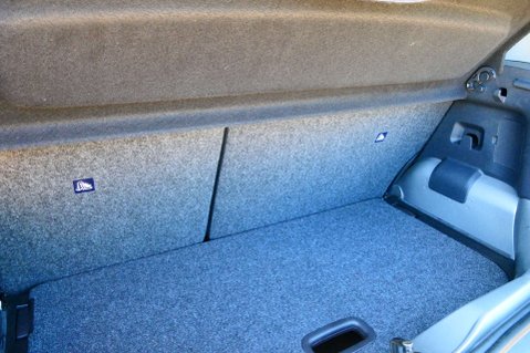 Volkswagen Up 1.0 High up! 5dr 18