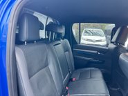 Toyota Hilux 2.8 INVINCIBLE X 4WD D-4D DCB AUTOMATIC 18