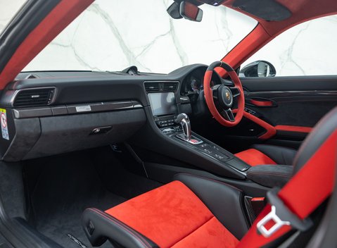 Porsche 911 (991) GT2 RS Weissach 17