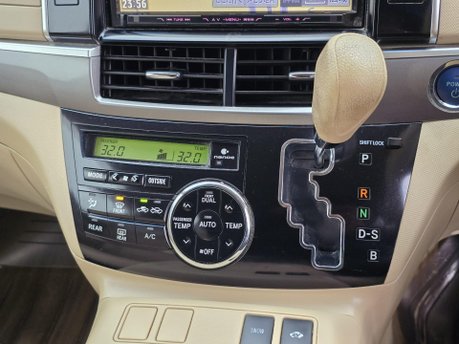 Toyota Estima Auto+Hybrid+LowMiles+8Seater 56