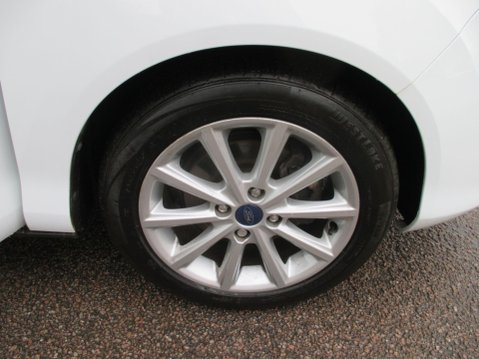 Ford B-Max 1.0T EcoBoost Titanium Navigator Euro 6 5dr 43