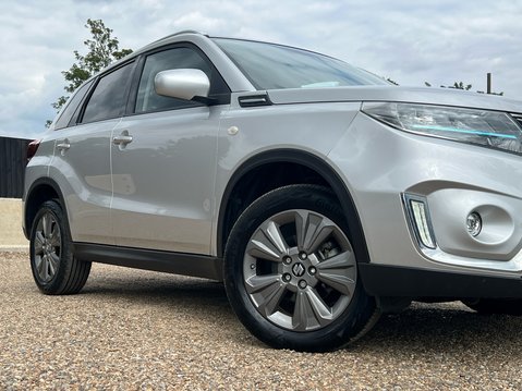 Suzuki Vitara SZ-T 14