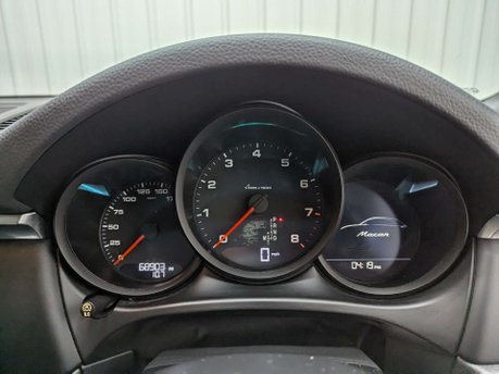 Porsche Macan 2.0 Macan Semi-Auto 4WD 5dr 76