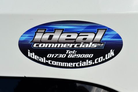 Land Rover Discovery SD6 36 Commercial HSE 12