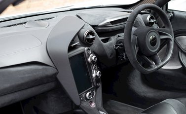 McLaren 720S Performance 16