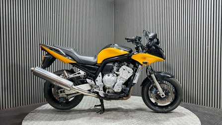Yamaha FZS1000 FAZER 2002 HIGH MILES RUNNING PROJECT BIKE 1000CC TOURER