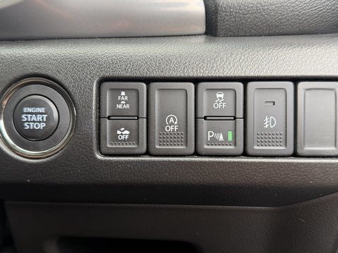 Suzuki Vitara 1.6 SZ5 5dr 32
