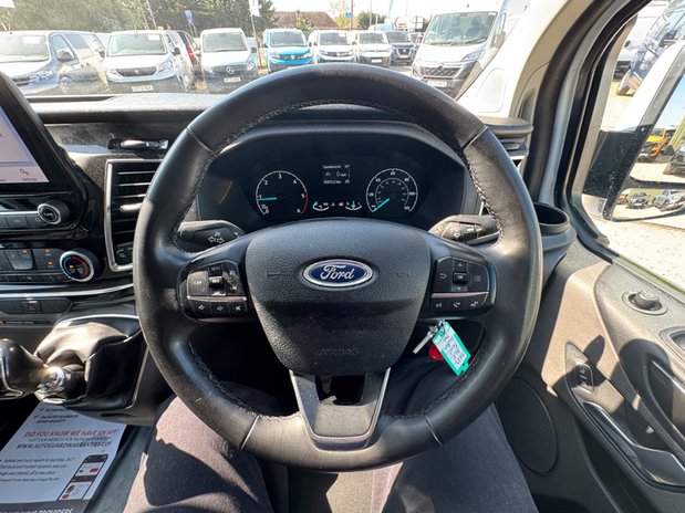 Ford Transit Custom SWB L1H1 [SOLD MT] Low Roof Limited 280 Air Con Alloys Camera Sensors EURO 16