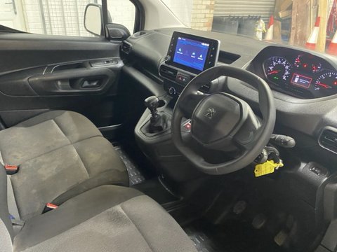 Peugeot Partner BLUEHDI PROFESSIONAL PREMIUM PLUS L1 13