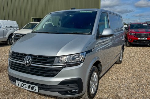 Volkswagen Transporter AUTO SWB L1H1 Highline T28 AirCon Alloys Camera Tow Bar EURO 6