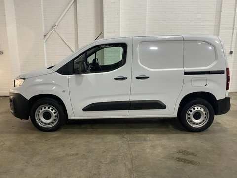 Peugeot Partner BLUEHDI PROFESSIONAL PREMIUM PLUS L1 11