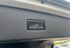 Volkswagen Tiguan R-LINE TECH 2.0 TDI 4MOTION DSG AUTO 32