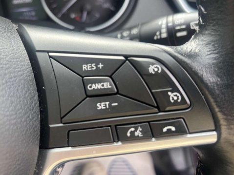 Nissan Qashqai 1.5 dCi N-Connecta SUV 5dr Diesel Manual Euro 6 (s/s) (115 ps) 31