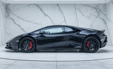 Lamborghini Huracan LP640-4 EVO 5