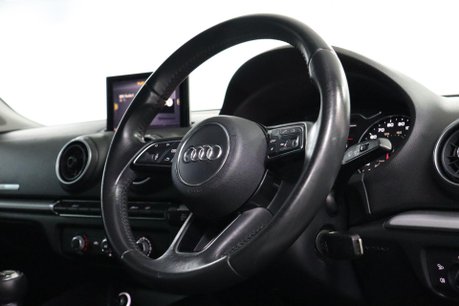 Audi A3 SPORTBACK TFSI SE TECHNIK 31