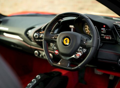 Ferrari 488 GTB 11